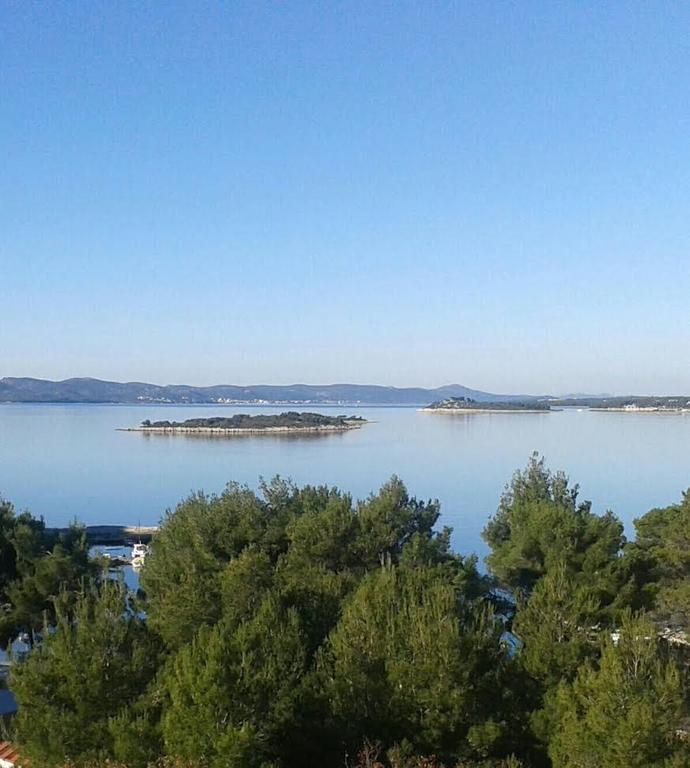 Oleandra Apartments Drage Bagian luar foto