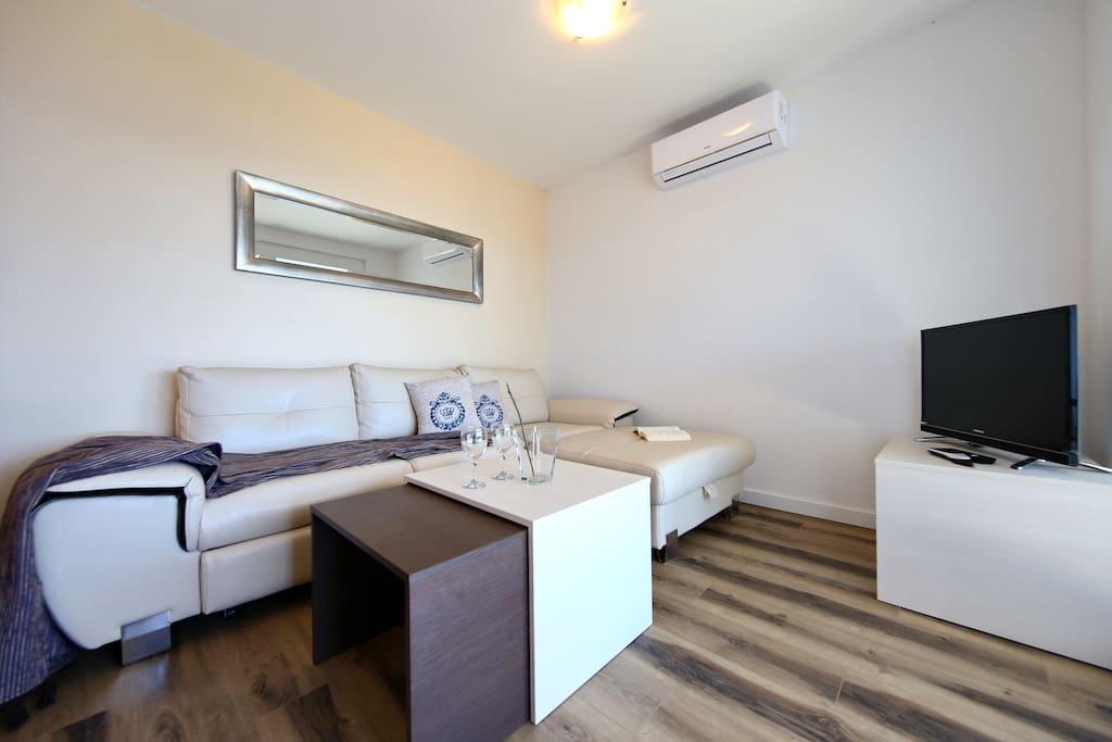 Oleandra Apartments Drage Bagian luar foto