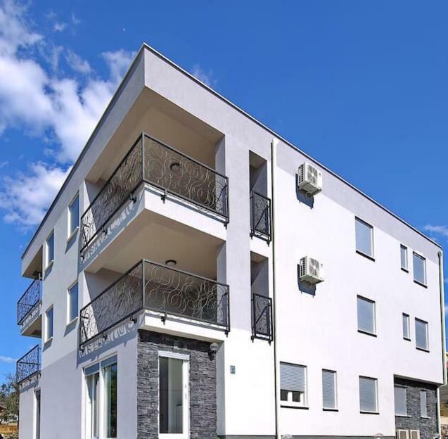 Oleandra Apartments Drage Bagian luar foto
