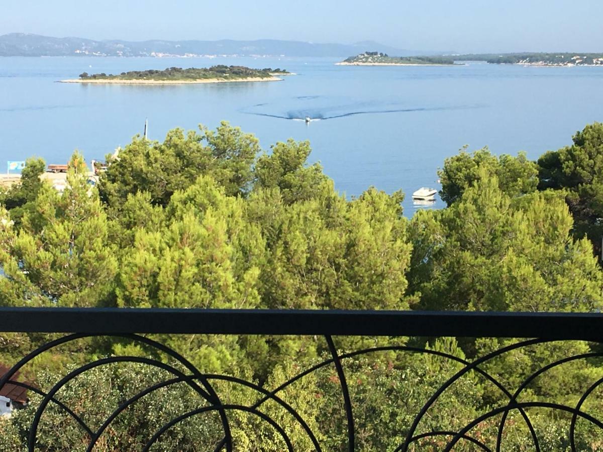 Oleandra Apartments Drage Bagian luar foto
